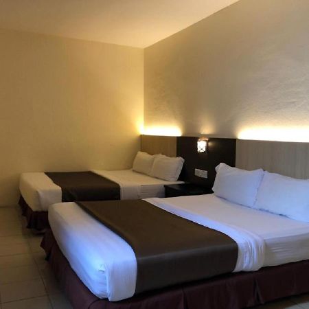 Hotel Sarina Mukah Bagian luar foto